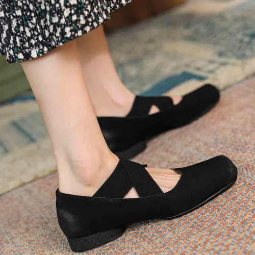 Vista 3 de Zapatos planos de ballet de piel nobuck para mujer, punta cuadrada retro con banda ancha elástica entrecruzada, zapatos de tacón bajo y fino