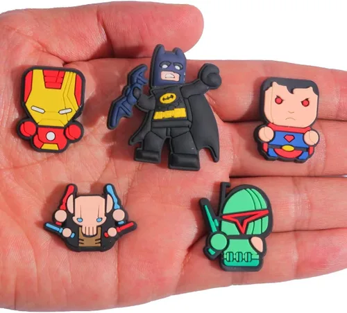 Vista 2 de 30 dijes de zapatos para niños, dijes de zapatos de héroe para zapatos y pulseras, regalos de fiesta, Metal no precioso., No es una piedra preciosa