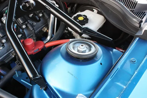 Vista 8 de Hotchkis 20109 Chassis Max Strut Brace para Camaro 2010