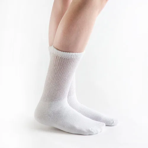 Vista 8 de Doc Ortho Calcetines de algodón para diabéticos de ajuste holgado para hombres y mujeres, 3 pares, cuello redondo