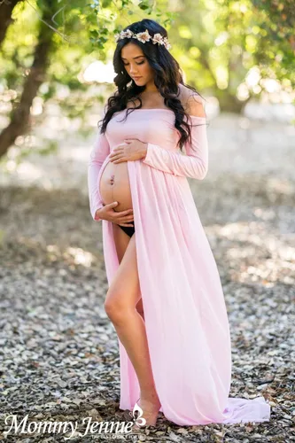 Vista 2 de Mommy Jennie Vestido de maternidad con hombros descubiertos y manga larga dividida frontal vestido de gasa para sesión de fotos