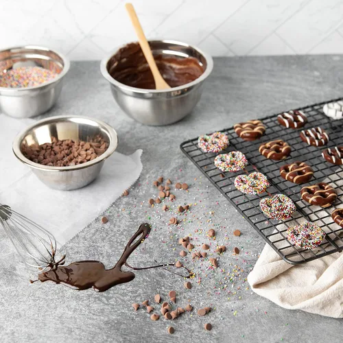 Vista 4 de Gluten Free Palace Caja de regalo gourmet para las fiestas, pretzels cubiertos de chocolate, golosinas de Navidad y Acción de Gracias, sin gluten