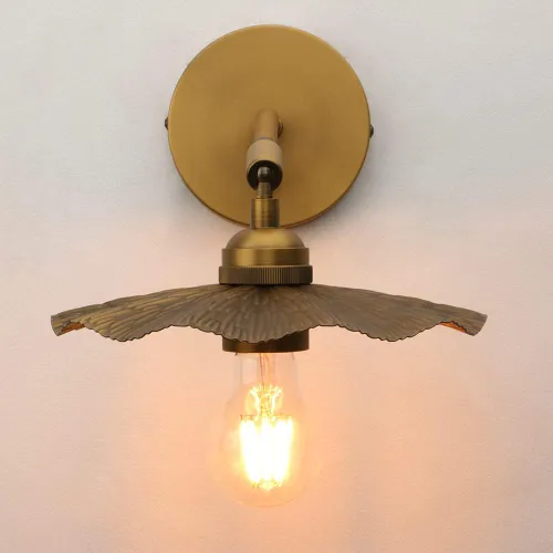 Vista 5 de Pathson Aplique de pared regulable con acabado de latón de metal, ángulo de iluminación ajustable, iluminación de tocador de pared de baño, lámpara