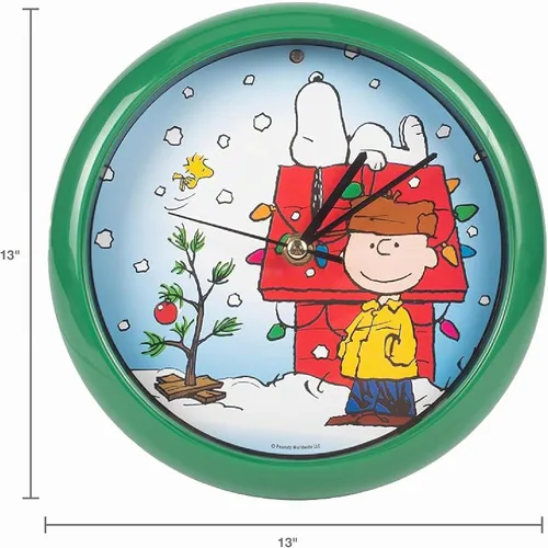 Vista 4 de Mark Feldstein, Reloj de sonido con villancicos navideños de Snoopy en diseño de casa de perro, verde, 20,3 cm