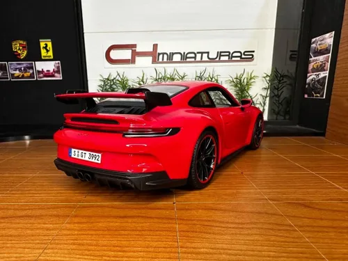 Vista 3 de Maisto 1:18 Edición especial 2022 Porsche 911 GT3, azul