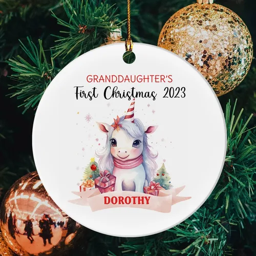 Vista 2 de Adorno personalizado de primera Navidad para nieta 2023, adorno de unicornio, personalizado para bebé, regalos de nieta, recuerdo de bebé