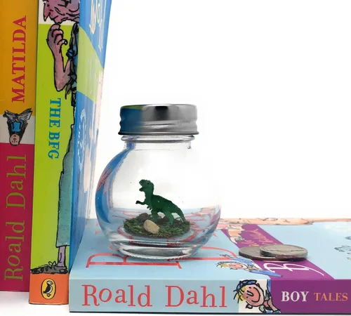 Vista 7 de Mini escritorio de dinosaurio de 1 pulgada T-Rex verde para mascotas con certificado de adopción