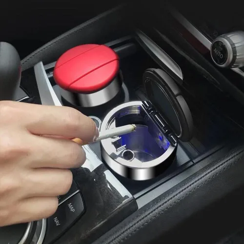 Vista 2 de Cenicero de automóvil con tapa, cenicero portátil para automóvil, bandeja de cenizas sin humo de acero inoxidable con luz LED, cenicero automotriz