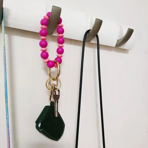 Vista 5 de Llavero de silicona con cuentas para mujer, pulsera elástica para llavero