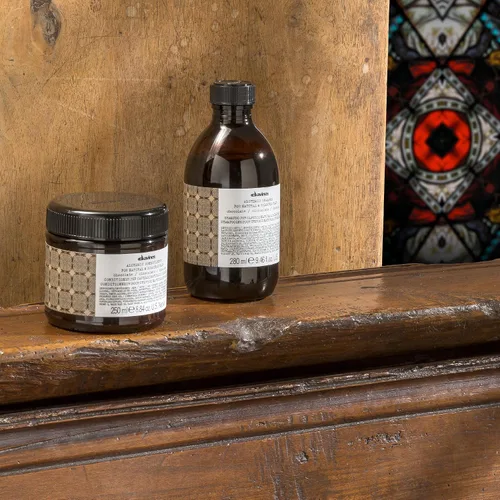 Vista 7 de Davines Champú alquimico, limpieza segura para cabello teñido, 6 tonos vibrantes para iluminar e intensificar