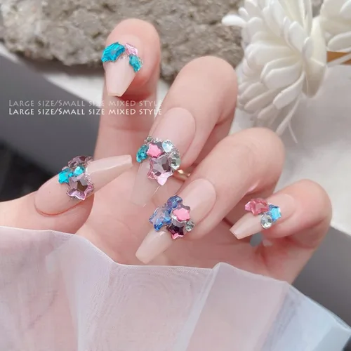 Vista 4 de 50 dijes de uñas de estrella de cristal, diamantes de imitación de estrellas 3D, gemas multicolor para arte de uñas, accesorios de uñas, pequeños