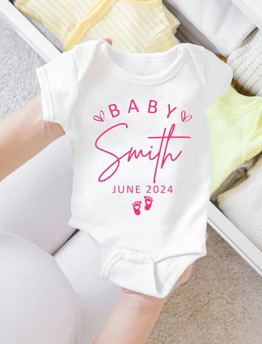 Vista 5 de Dilypod Custom Baby Pregnancy Announcement Bodysuit 0-3 Months, Baby Announcement Onesie, New Mom Gift, New Dad Gift, New Parent Gift