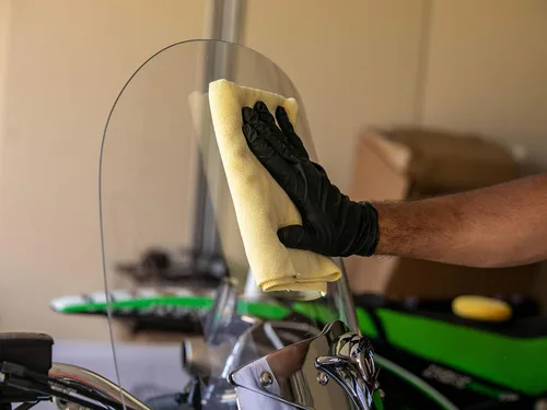 Vista 7 de Meguiar's #10 pulidor para plástico transparente y paños de microfibra, Pulido