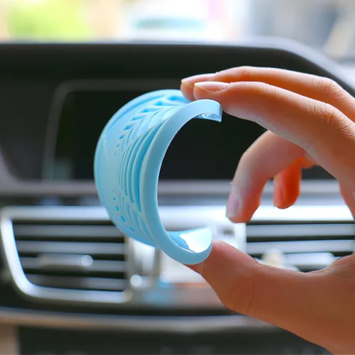 Vista 6 de BESULEN Portavasos para Automóvil, Paquete de 4 Alfombrillas Antideslizantes de PVC con Telaraña para Bebidas, Inserto Universal de 2.75 Pulgadas