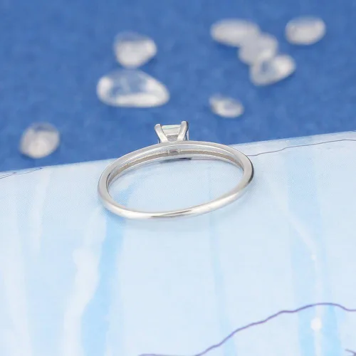Vista 7 de SILBERTALE Anillo de plata de ley 925 con piedra natal pequeña, talla princesa, solitario, anillo de compromiso para mujer, anillo de boda apilable