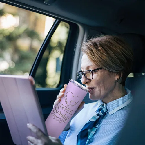 Vista 5 de Regalos de enfermera para mujeres, vaso de vino personalizado de 20 onzas con nombre, título de trabajo y fecha, regalos de enfermera, enfermeras