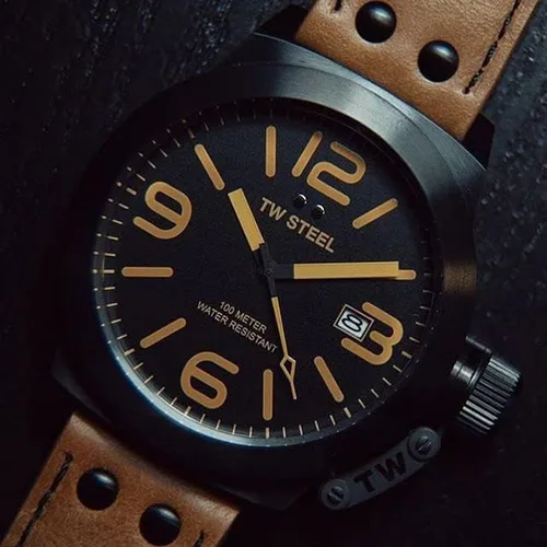 Vista 7 de TW Steel Canteen Leather Unisex Quartz Watch with Black Dial Analogue Display and Brown Leather Strap