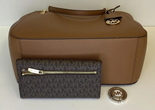 Vista 6 de Michael Kors Jet Set - bolsa de hombro para viaje con cadena grande, cartera triple Michael Kors Jet Set.