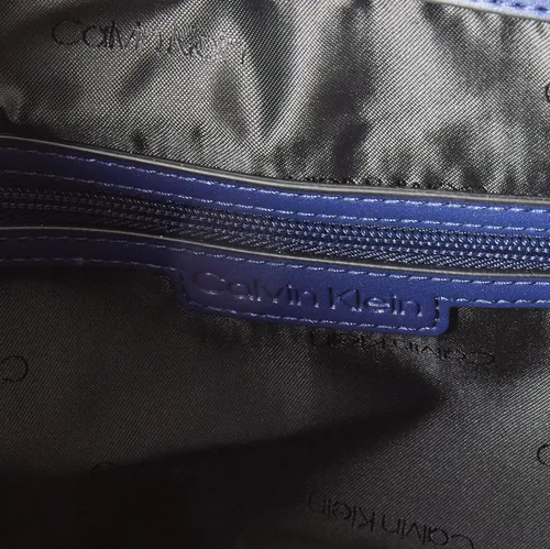 Vista 33 de Calvin Klein Gabrianna Bolsa al hombro para mujer