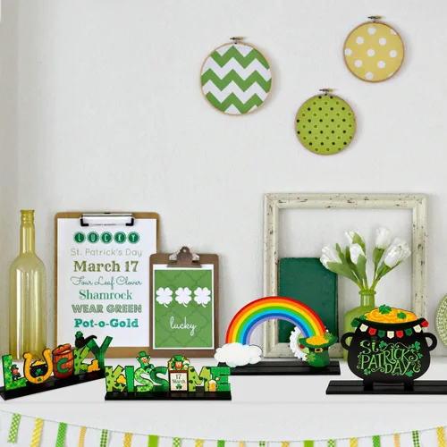 Vista 5 de WATINC 4 piezas de decoración de mesa de madera del día de San Patricio, decoración de centro de mesa de madera de trébol, bandeja escalonada