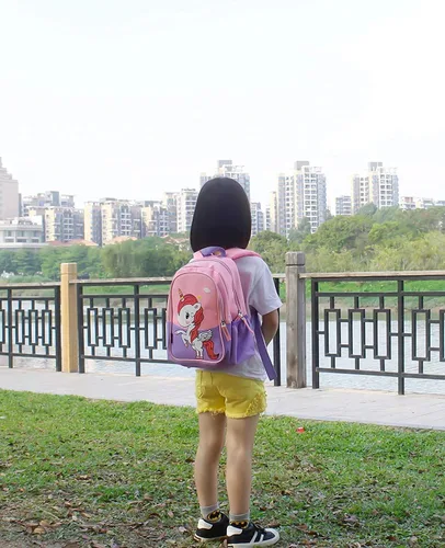 Vista 4 de Mochila de viaje preescolar de 11 pulgadas para niños pequeños (unicornio rosa y morado)
