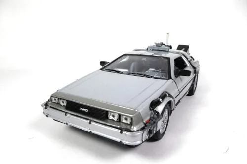 Vista 4 de OPO 10 - Coche Delorean de La Película Regreso al Futuro II - Escala 1:24-22441W