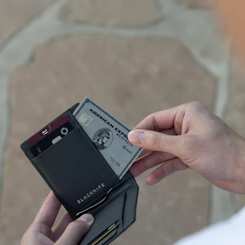 Vista 4 de Ultra Wallet - Cartera delgada para hombre minimalista de piel Saffiano genuina con bloqueo Rfid de viaje, portatarjetas de crédito plegable