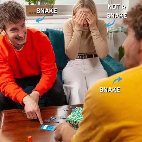 Vista 4 de Snakesss: Un juego de deducción social escurridizo para familias y adultos, perfecto para la noche