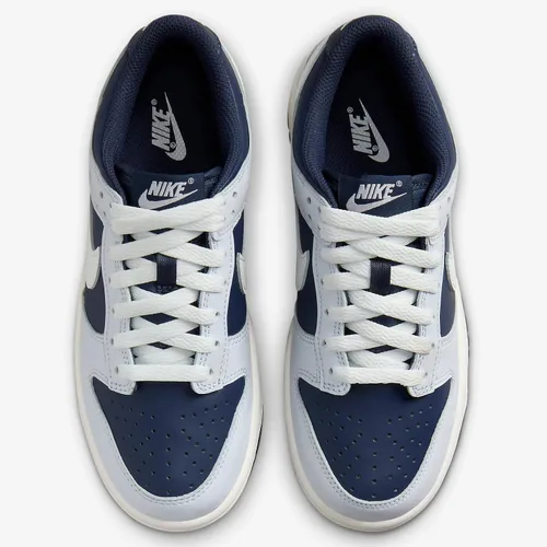 Vista 489 de Nike Kid's Dunk Low Sneaker