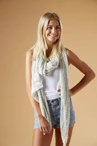 Vista 4 de Hadley Wren Women's Lightweight Summer Insect Shield Scarf