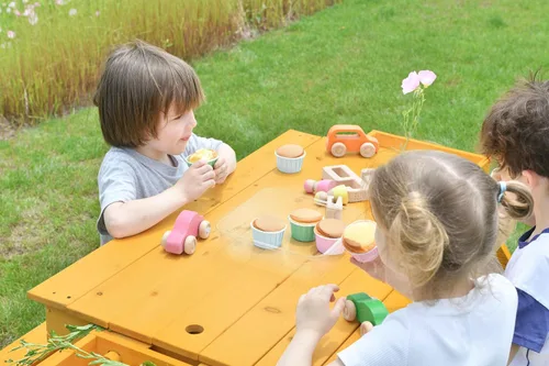 Vista 3 de Avenlur Mesa de arena de madera para niños, juego sensorial, madera de pino duradera, portátil, estante de almacenamiento, juego imaginativo