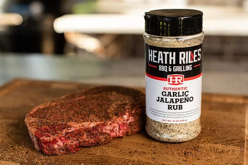 Vista 3 de Heath Riles BBQ Paquete de ajo: masajes de mayordomo de ajo y jalapeño de ajo, receta Champion Pitmaster, mezcla de especias agitadoras, incluye 2