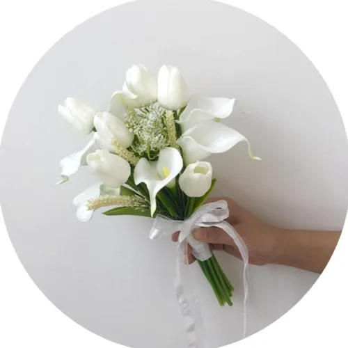 Vista 5 de Pequeño ramo blanco de tulipanes con lirios artificiales para damas de honor