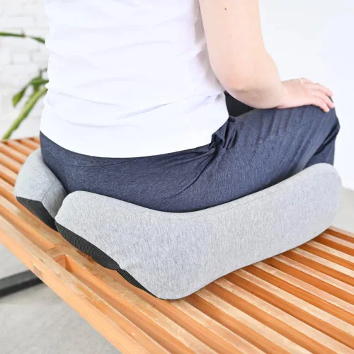 Vista 3 de C CUSHION LAB Paquete de alivio de presión de cadera y piernas: transforma cualquier silla o sillón reclinable en el asiento más cómodo de la casa