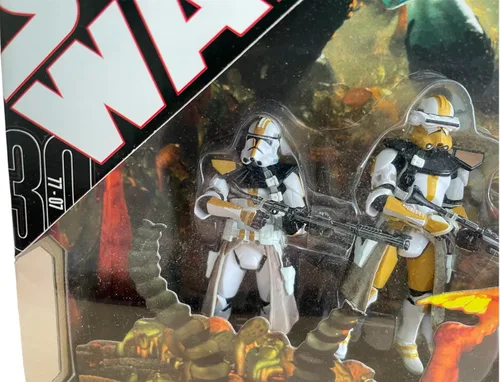 Vista 4 de Star Wars 2007 Exclusivo 30 Aniversario Traición en Felucia 5 Figuras Battlepack