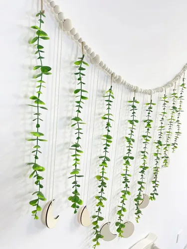 Vista 3 de Guirnalda de cuentas de madera de eucalipto artificial para colgar en la pared, decoración bohemia de eucalipto natural