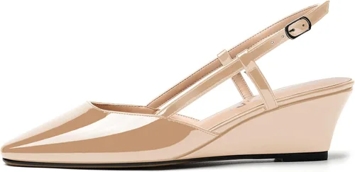 Vista 2 de MERRORI Zapatos de tacón bajo de cuña con hebilla y punta cuadrada para mujer, de patente sólida, de 2 pulgadas Beige