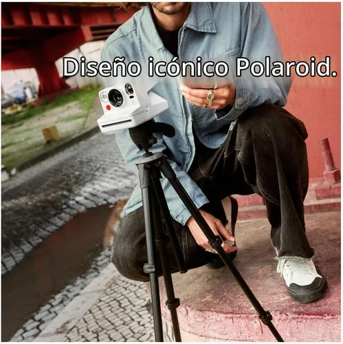 Vista 5 de Polaroid Now Plus Generation 3 - Cámara instantánea con sistema de enfoque automático de dos lentes y modo manual (blanco) Paquete con kit