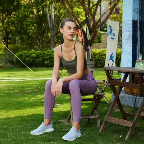 Vista 2 de TIOSEBON Tenis para caminar para mujer, tenis de punto sin cordones, cómodos tenis de malla