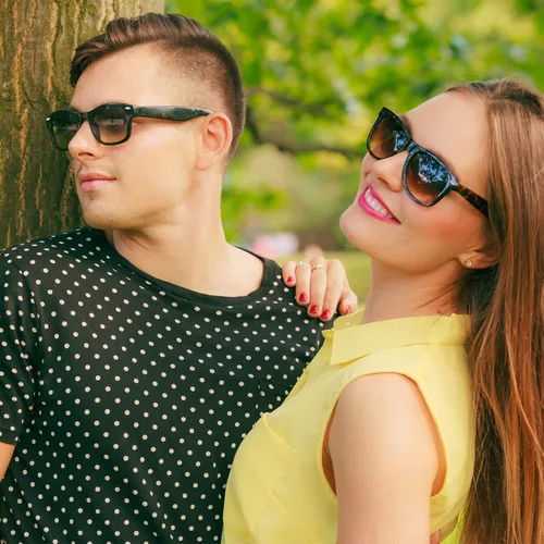 Vista 118 de Suministros para regalos de fiesta de colores neón Paquete de 8 gafas de sol unisex
