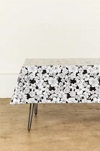 Vista 4 de Wildflowers - Mantel de hule para patios, pícnic y mesas de cocina, color negro, vinilo de plástico, mantel de plástico (54.7 x 89.8 in)