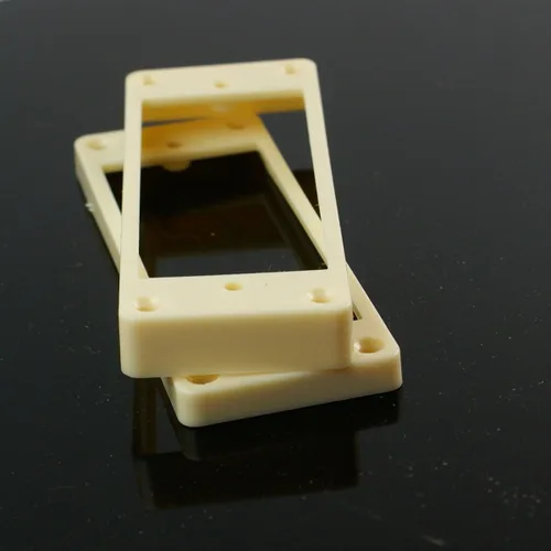Vista 6 de Mini anillos de montaje Humbucker para puente y cuello, crema de fondo curvado (juego de 2)