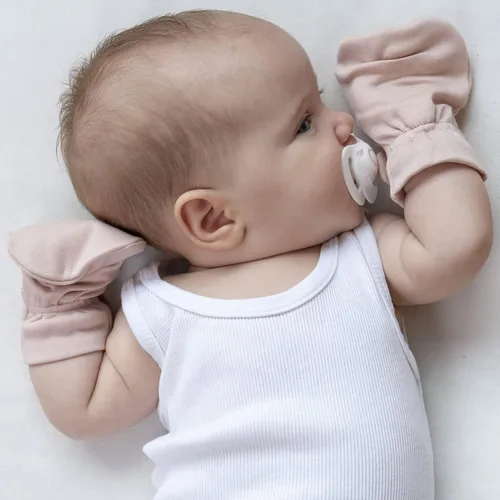 Vista 3 de Goumi Baby Mitts, Anti-Scratch Newborn Mittens, Organic Soft Stay-On Mitts