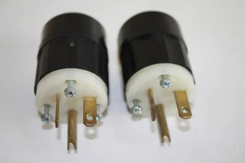 Vista 3 de Leviton 5266-C negro-blanco, 15 amperios, 125 voltios, grado industrial, enchufe, hoja recta, conexión a tierra, 1 paquete