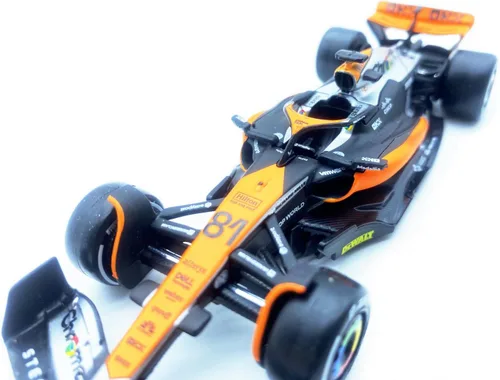 Vista 4 de HTLNUZD Bburago 1:43 2023 GP británico F1MCL60#81 Coche de carreras de aleación de Oscar 1/43 MCL60#81 Fórmula Uno Die Cast para adultos Colección