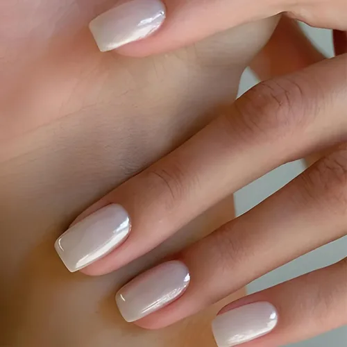Vista 20 de Uñas postizas cortas cuadradas MABKJLF, uñas francesas falsas con gradiente, uñas de cobertura completa, flores blancas, uñas falsas con diseños