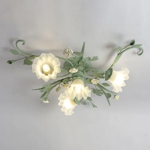 Vista 2 de LITFAD Lámpara de techo moderna con forma de flor, luz de techo empotrada con pantalla de vidrio blanco, casa de campo botánica cerca de techo
