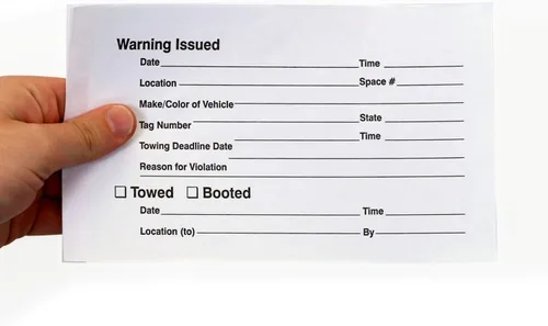 Vista 4 de SmartSign Por favor, mueve este vehículo para evitar remolcar, paquete de 50 calcomanías de infracción de estacionamiento 5 x 8 pulgadas