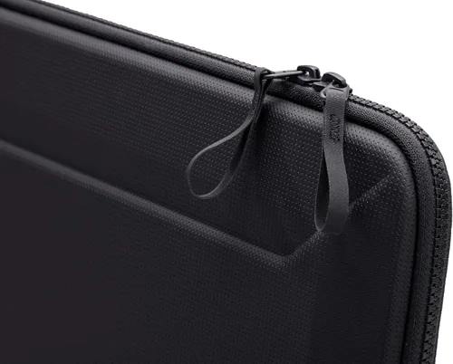 Vista 7 de Thule Funda de guantelete, se adapta a MacBook de 16 pulgadas, protección exterior rígida Negro