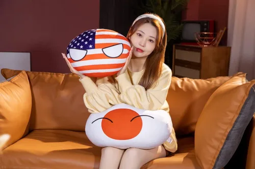 Vista 5 de Pelotas de peluche de Finlandia, Polandball de peluche, cojín con colgante de bandera de mini países, peluches de anime, regalos de 3.9 pulgadas
